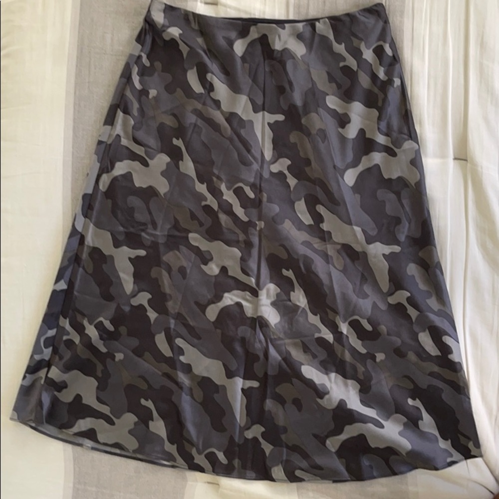 🍁NWT EXPRESS High Waisted Satin Midi Skirt